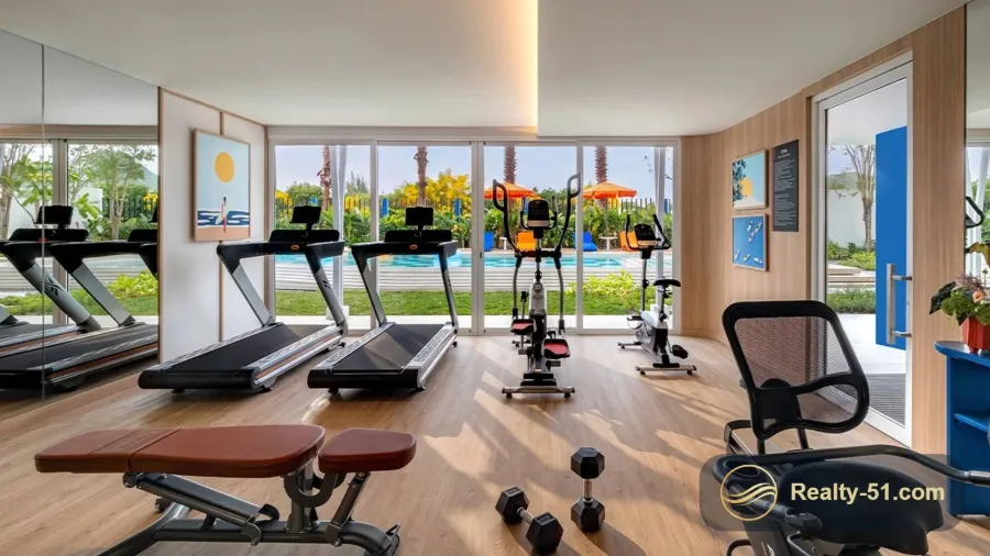 Hub Hua Hin — 11
