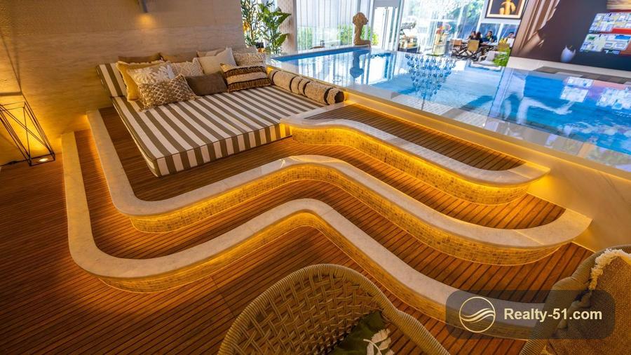 ห้องสองชั้น 2 ห้องนอน 98 ตร.ม. พร้อมสระสปาส่วนตัว ใน The Riviera Malibu — 3