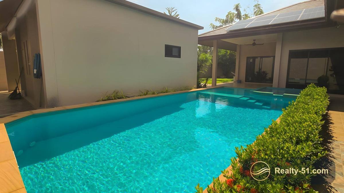 พูลวิลล่า 300 ตร.ม. — Baan Pattaya 5