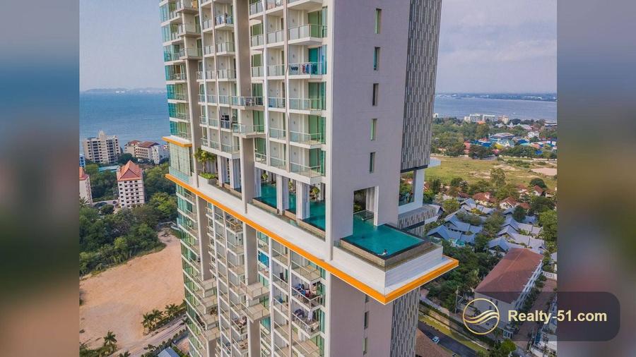The Riviera Wongamat Beach — 24